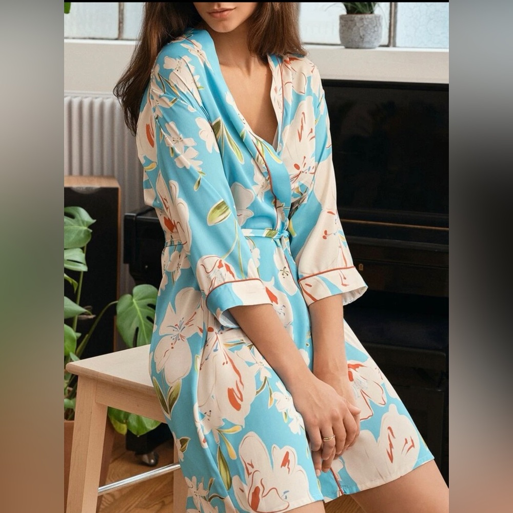 Floral satin robe